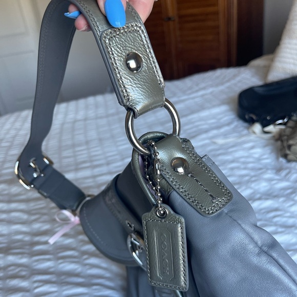 COACH Y2K Shoulder Bag - Picture 7 of 17
